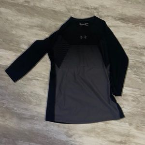 Black and gray medium under armor shirt
